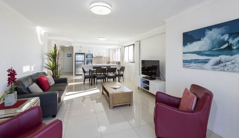 South Pacific Plaza - Official - Accommodation in Brisbane 3