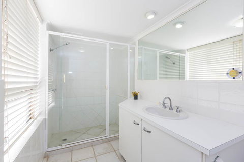 South Pacific Plaza - Official - Accommodation in Brisbane 30