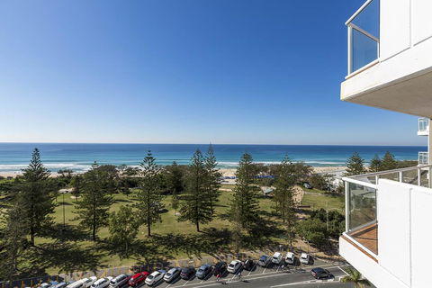 South Pacific Plaza - Official - Accommodation in Brisbane 13