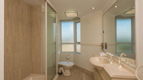 2nd Avenue Beachside Apartments - Accommodation in Brisbane 13