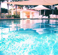 Waterfront Resort Villa with Buggy - Accommodation in Brisbane
