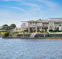 Riverfront Dream - Accommodation in Brisbane