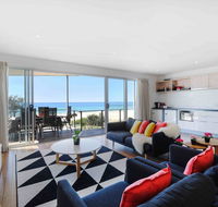Sandbox Luxury Beach Front Apartments - Accommodation in Brisbane