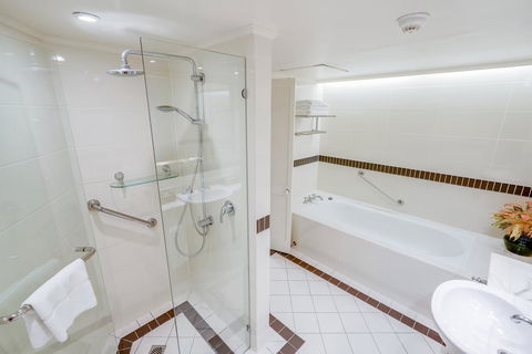 InterContinental Sanctuary Cove Resort, An IHG Hotel - Accommodation in Brisbane 2