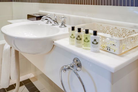 InterContinental Sanctuary Cove Resort, An IHG Hotel - Accommodation in Brisbane 18