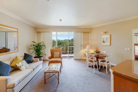 InterContinental Sanctuary Cove Resort, An IHG Hotel - Accommodation in Brisbane 13