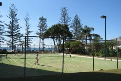 Burleigh Beach Tower - Accommodation in Brisbane 10