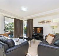 On the Bay Apartments - Accommodation in Brisbane
