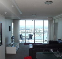 Private 2 Bedroom Apartment  Chevron Towers - Accommodation in Brisbane