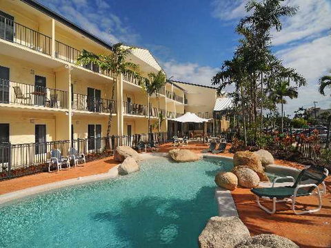 Cairns Queenslander Hotel & Apartments - Accommodation in Brisbane 1