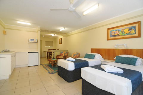 Cairns Queenslander Hotel & Apartments - Accommodation in Brisbane 8