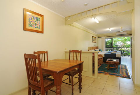 Cairns Queenslander Hotel & Apartments - Accommodation in Brisbane 21