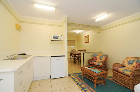 Cairns Queenslander Hotel & Apartments - Accommodation in Brisbane 20