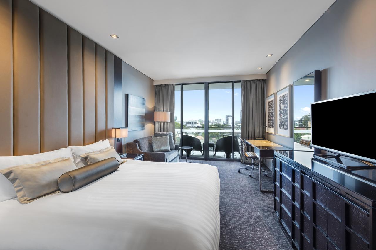 Lyons QLD Accommodation in Brisbane