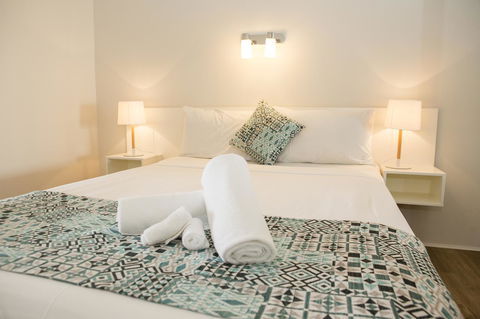 Amaroo At Trinity - Accommodation in Brisbane 10