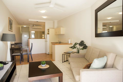Amaroo At Trinity - Accommodation in Brisbane 26