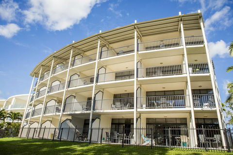 Amaroo At Trinity - Accommodation in Brisbane 17