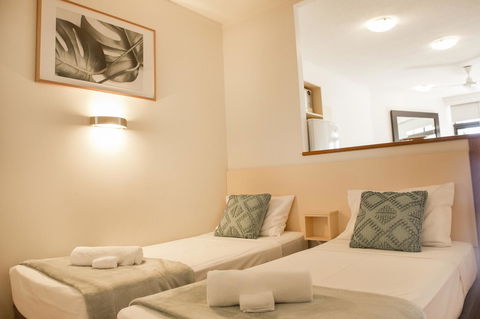 Amaroo At Trinity - Accommodation in Brisbane 27