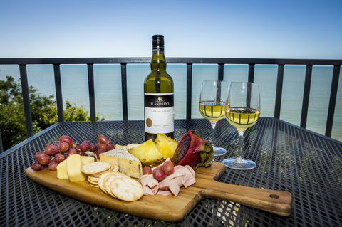 Amaroo At Trinity - Accommodation in Brisbane 2