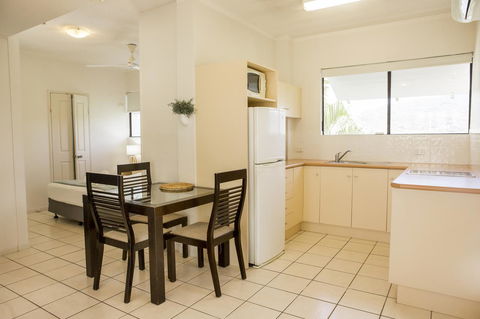 Amaroo At Trinity - Accommodation in Brisbane 28