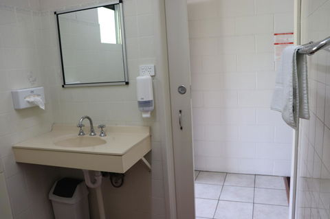 YAL Cairns - A Motel That Makes A Difference - Accommodation in Brisbane 20