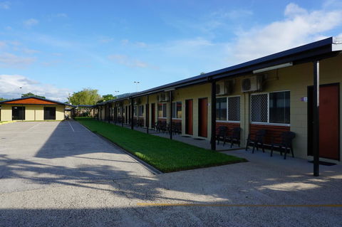 YAL Cairns - A Motel That Makes A Difference - Accommodation in Brisbane 39