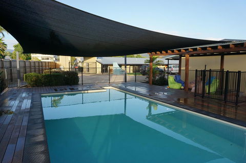 YAL Cairns - A Motel That Makes A Difference - Accommodation in Brisbane 28