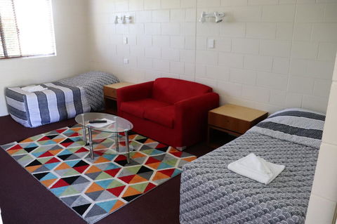 YAL Cairns - A Motel That Makes A Difference - Accommodation in Brisbane 3