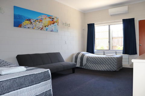 YAL Cairns - A Motel That Makes A Difference - Accommodation in Brisbane 13