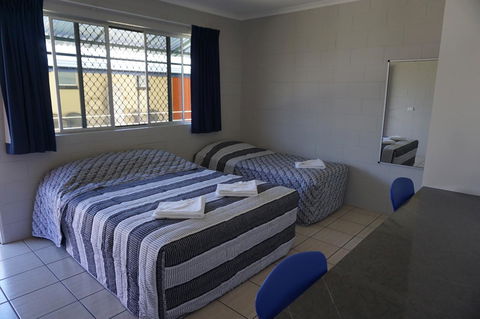 YAL Cairns - A Motel That Makes A Difference - Accommodation in Brisbane 30