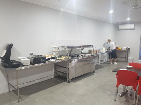 YAL Cairns - A Motel That Makes A Difference - Accommodation in Brisbane 15