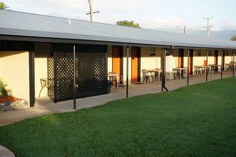 YAL Cairns - A Motel That Makes A Difference - Accommodation in Brisbane 38