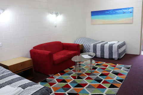 YAL Cairns - A Motel That Makes A Difference - Accommodation in Brisbane 18