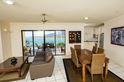 Jack And Newell Holiday Apartments - Accommodation in Brisbane 35