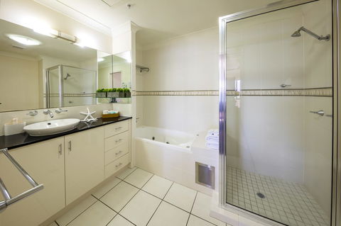 Jack And Newell Holiday Apartments - Accommodation in Brisbane 29