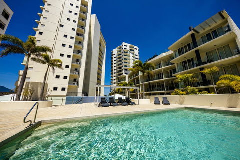 Jack And Newell Holiday Apartments - Accommodation in Brisbane 9