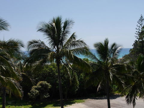 Cylinder Beach Mooloomba Unit 3 - Accommodation in Brisbane 12