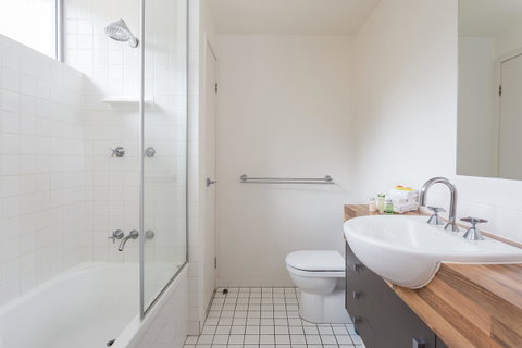 Oxygen Apartments - Accommodation in Brisbane 24