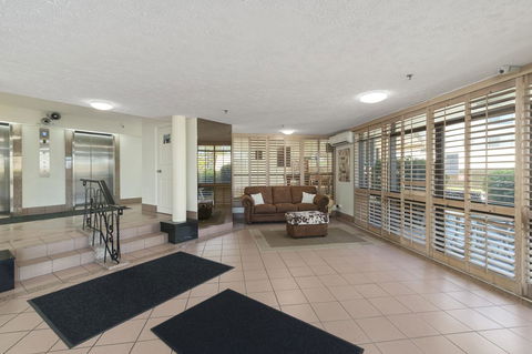 Burleigh Esplanade Apartments - Accommodation in Brisbane 31