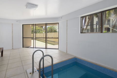 Burleigh Esplanade Apartments - Accommodation in Brisbane 23