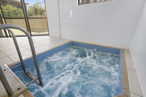 Burleigh Esplanade Apartments - Accommodation in Brisbane 22