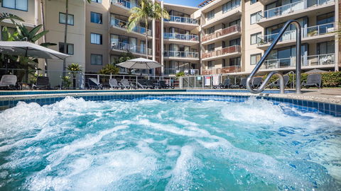 Swell Resort Burleigh Heads - Accommodation in Brisbane 12