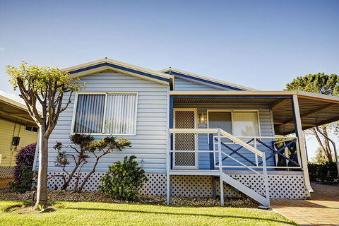 Wavecrest Village & Tourist Park - Accommodation in Brisbane 0