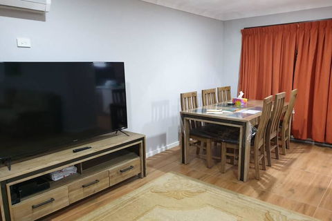 Weaver Heaven - Accommodation in Brisbane 2