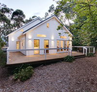 White Cottage - Accommodation in Brisbane