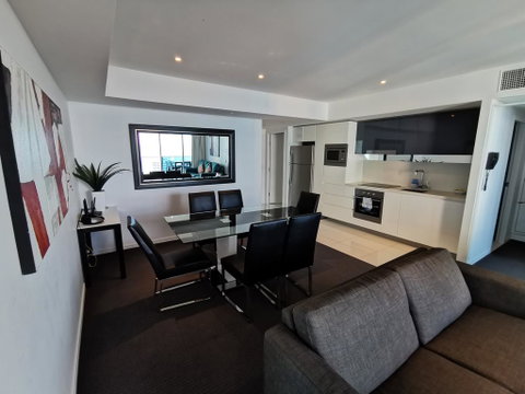 Widest Ocean View And Balcony Luxury Apt - Accommodation in Brisbane 0