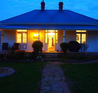 Windsor Cottage - Accommodation in Brisbane