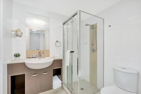 Wings Luxury Apartment Pink Poodle - Accommodation in Brisbane 3