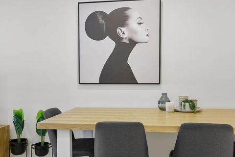 YARRA - YARRA Toorak Rd & Chapel St. Pool, Gym & Parking - Accommodation in Brisbane 0