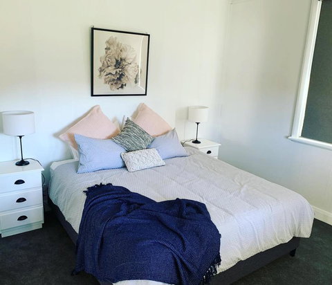 Yellow Door House Adelong - Accommodation in Brisbane 2